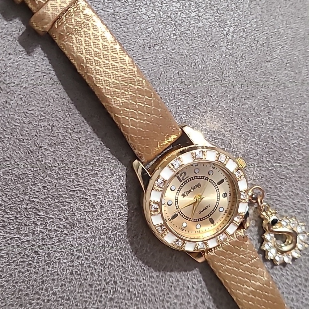 Kim Seng Quartz fashion Watch Gold white bling Dangle charm - Picture 5 of 14